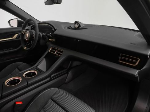 New 2025 Porsche Taycan 4S image 27