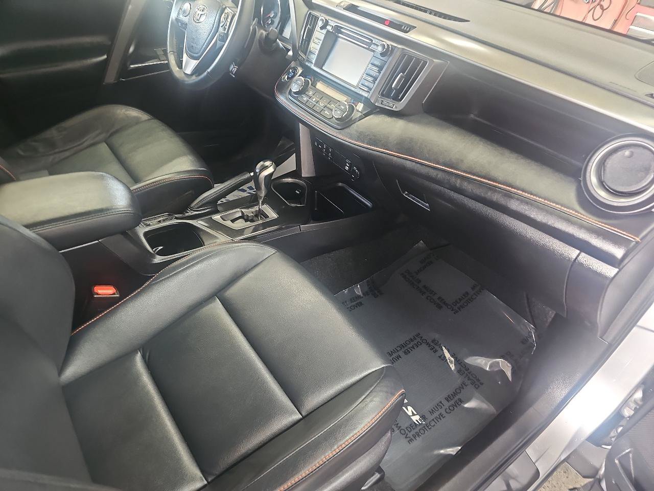 Used 2017 Toyota RAV4 SE AWD/4WD image 20
