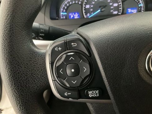 Used 2014 Toyota Camry LE FWD image 8