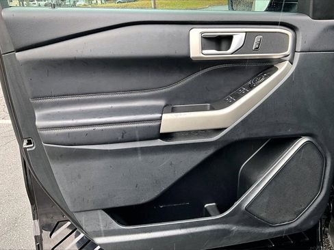 Used 2023 Ford Explorer XLT w/ Equipment Group 202A image 25