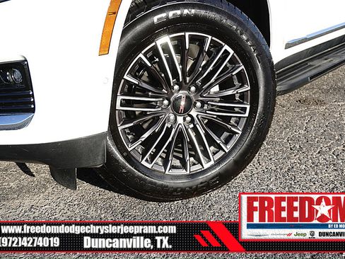 Used 2026 GMC Yukon XL Elevation w/ Elevation Premium Package AWD/4WD image 9