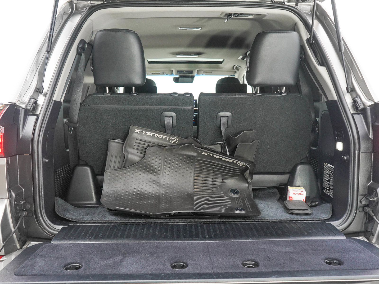 Used 2018 Lexus LX 570 4WD w/ Luxury Package image 11
