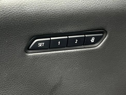 Used 2024 Cadillac XT6 Luxury FWD image 25