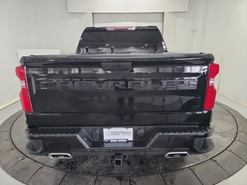 Used 2021 Chevrolet Silverado 1500 LT Trail Boss w/ Bed Protection Package image 8