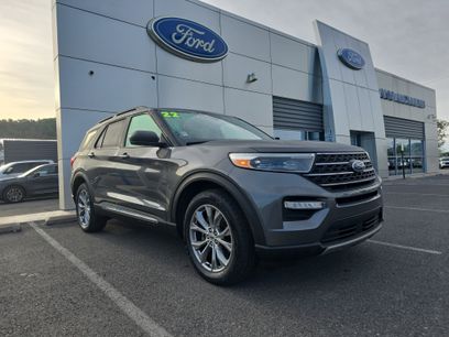 Used 2022 Ford Explorer XLT w/ Equipment Group 202A