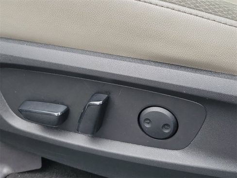 Certified 2022 Nissan Pathfinder SL image 17