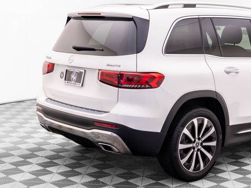 Used 2021 Mercedes-Benz GLB 250 4MATIC image 34