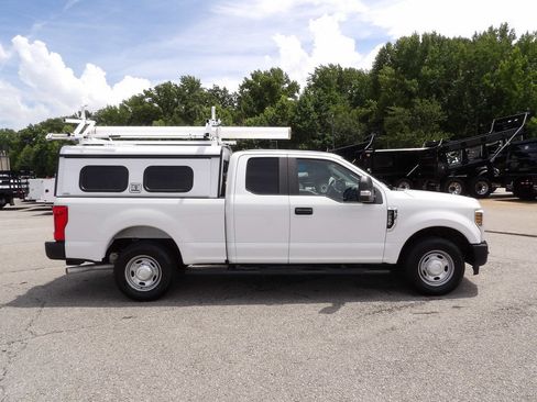 Used 2019 Ford F250 XL w/ Power Equipment Group RWD image 9