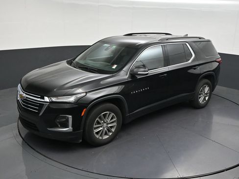Used 2023 Chevrolet Traverse LT FWD image 16