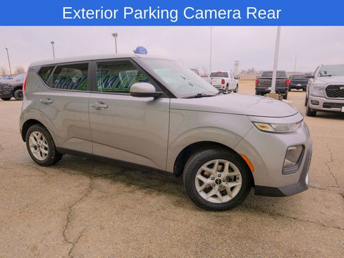 Used 2022 Kia Soul LX w/ Technology Package image 12