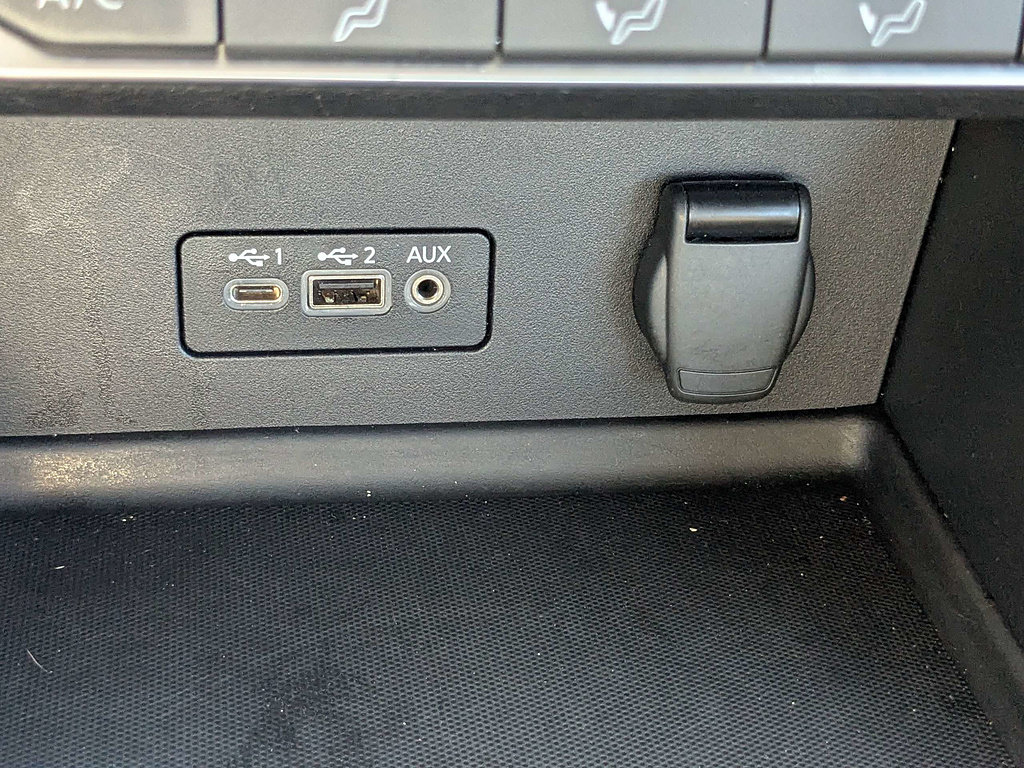 Used 2023 Nissan Sentra SV FWD image 22