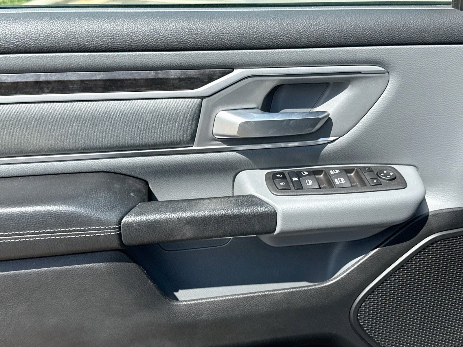 Used 2023 RAM 1500 Big Horn AWD/4WD image 18