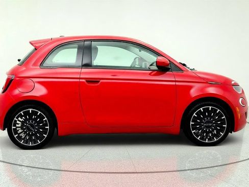 Used 2024 FIAT 500 e (RED) FWD image 4