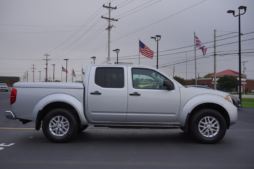 Used 2014 Nissan Frontier SV w/ SV Value Truck Package AWD/4WD image 8