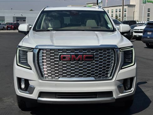 Used 2023 GMC Yukon Denali AWD/4WD image 2