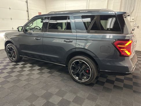 Used 2024 Ford Expedition Limited image 6
