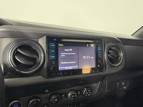 Used 2019 Toyota Tacoma TRD Sport w/ Technology Package AWD/4WD image 21