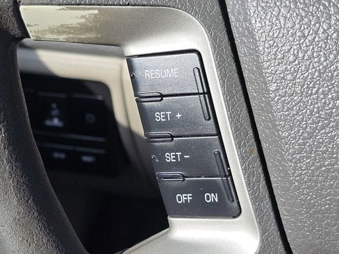 Used 2010 Ford Fusion SE image 5