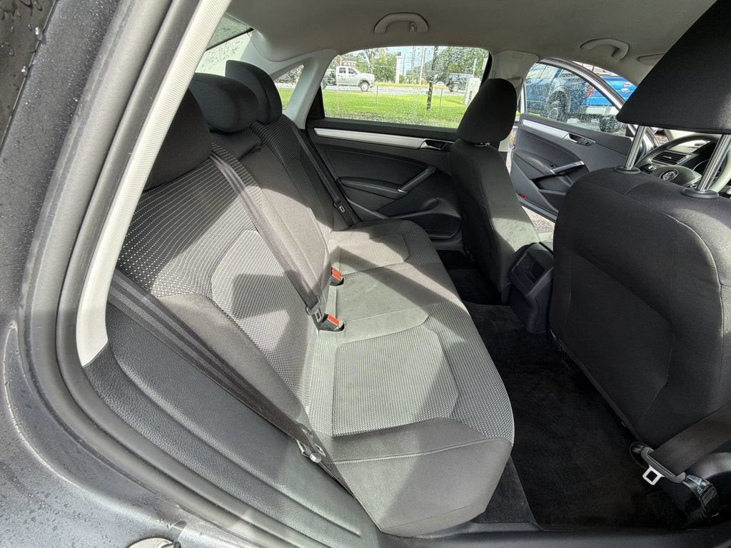 Used 2018 Volkswagen Passat 2.0T S w/ Driver Assistance Package FWD image 21