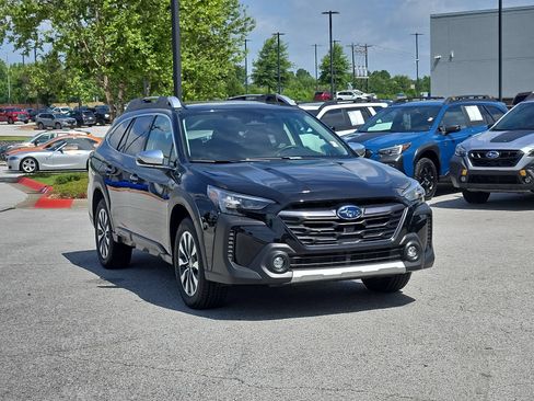Certified 2025 Subaru Outback Touring XT AWD/4WD image 1