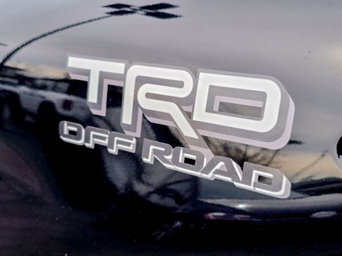Used 2024 Toyota Tacoma TRD Off-Road image 15