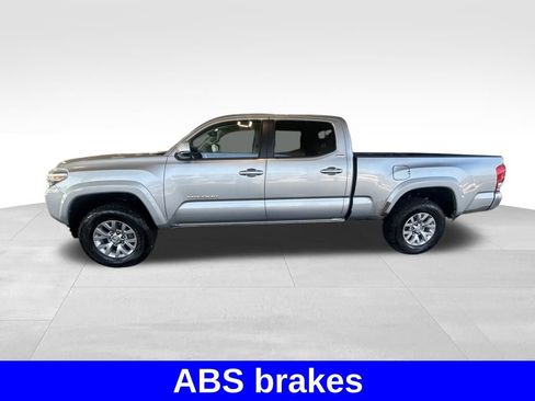 Used 2017 Toyota Tacoma SR5 image 7