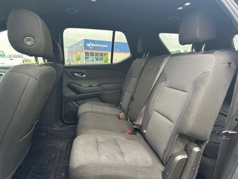 Used 2023 Chevrolet Traverse LT AWD/4WD image 17