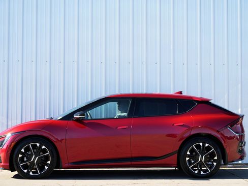 Used 2025 Kia EV6 GT-Line image 8