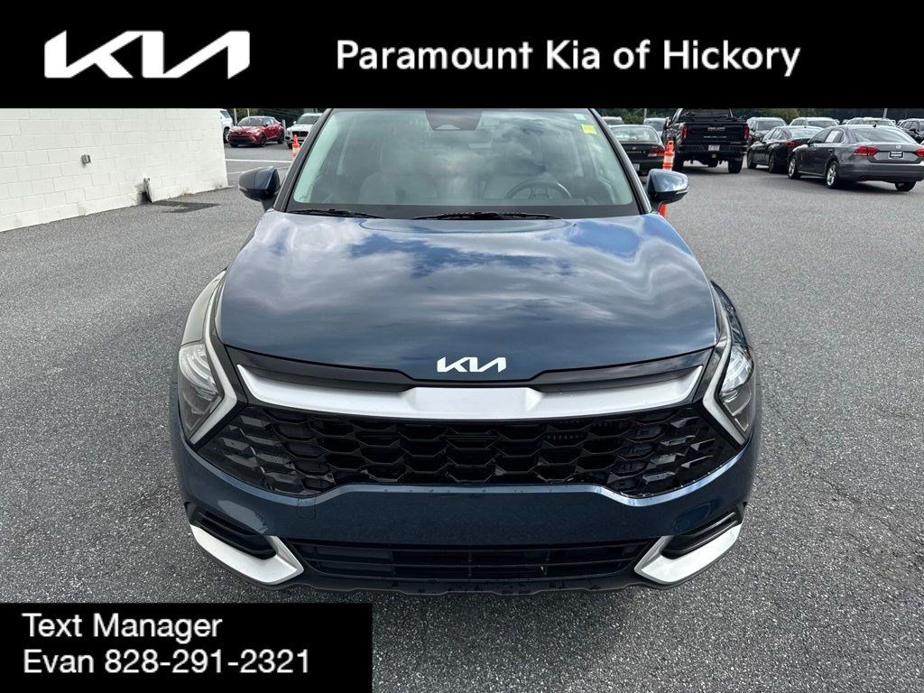 Used 2023 Kia Sportage EX AWD/4WD image 2