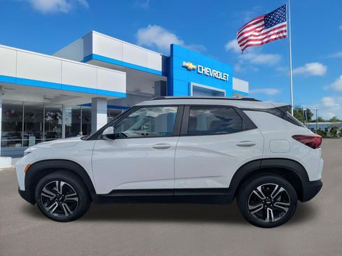 Used 2023 Chevrolet TrailBlazer LT w/ Convenience Package FWD image 6