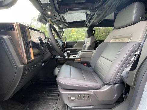 New 2025 GMC Hummer EV 2X AWD/4WD image 19