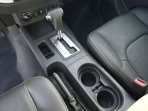 Used 2019 Nissan Frontier PRO-4X image 31