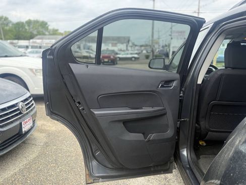Used 2017 Chevrolet Equinox LT w/ Convenience Package AWD/4WD image 11