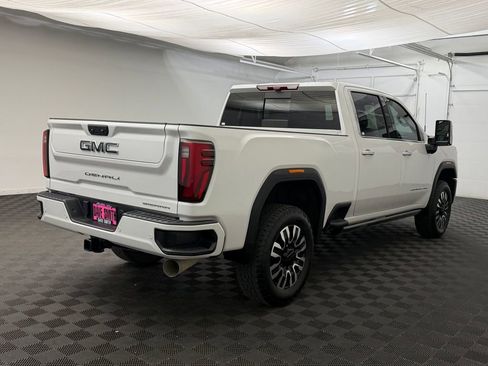 Used 2024 GMC Sierra 2500 Denali Ultimate AWD/4WD image 8