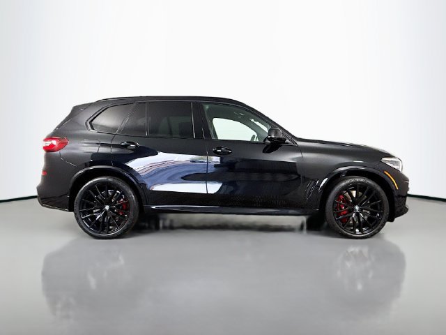 Used 2022 BMW X5 M50i w/ Parking Assistance Package AWD/4WD image 8