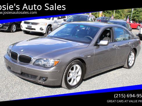 Used 2008 BMW 750i w/ Sport Pkg image 1