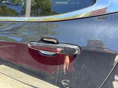 Used 2019 Chevrolet Equinox LT FWD image 13