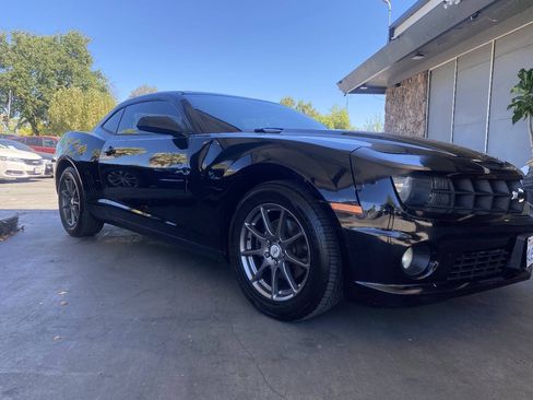 Used 2010 Chevrolet Camaro LS RWD image 29