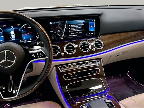 Used 2023 Mercedes-Benz E 350 4MATIC Sedan image 7