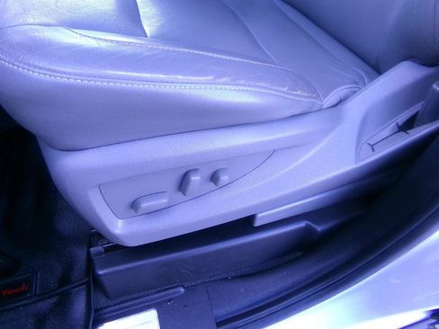 Used 2019 Chevrolet Suburban LT image 19