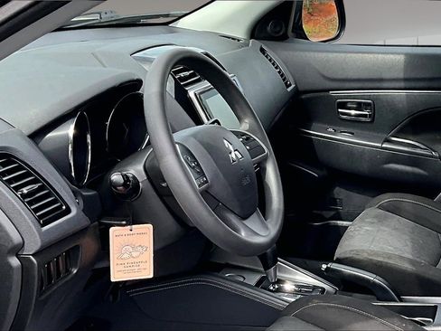 Used 2020 Mitsubishi Outlander Sport ES FWD image 21