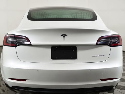 Used 2020 Tesla Model 3 Long Range image 8