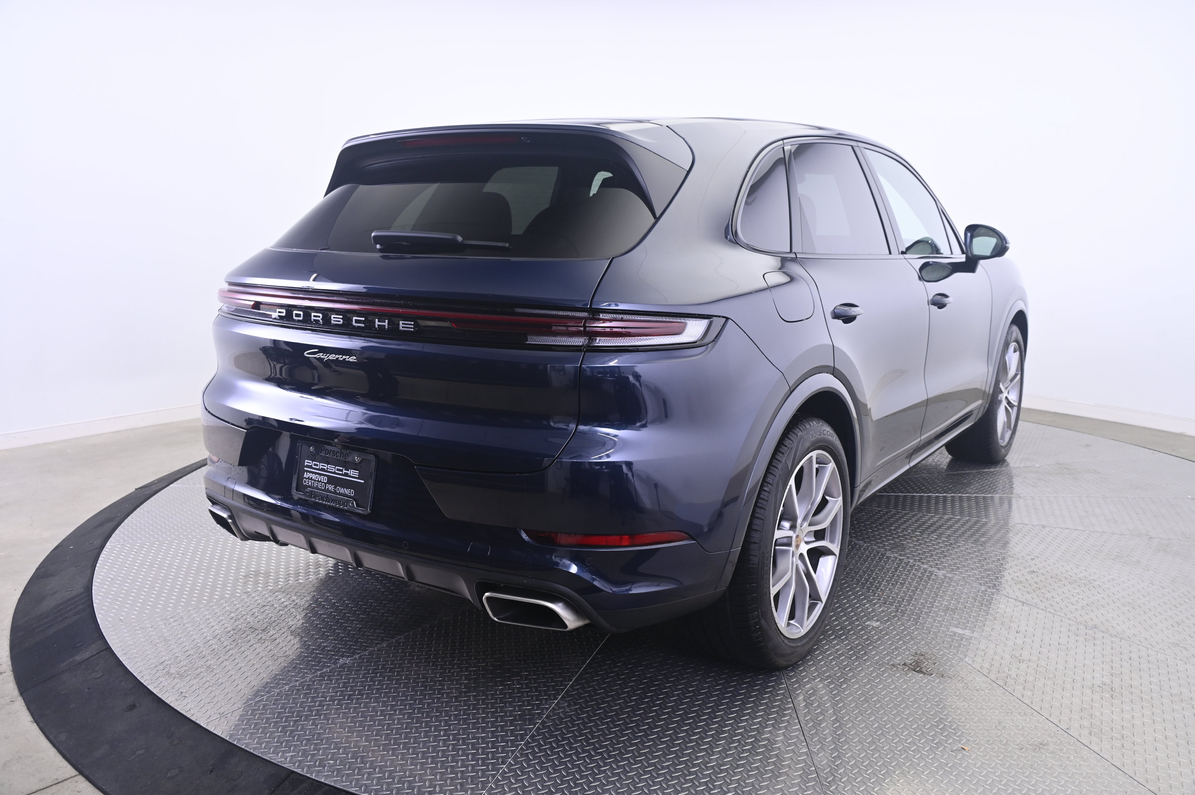 Certified 2026 Porsche Cayenne AWD/4WD image 7