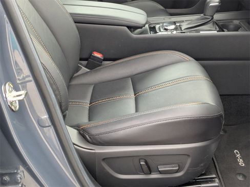 Used 2025 MAZDA CX-50 AWD 2.5 Hybrid w/ Premium Pkg image 32