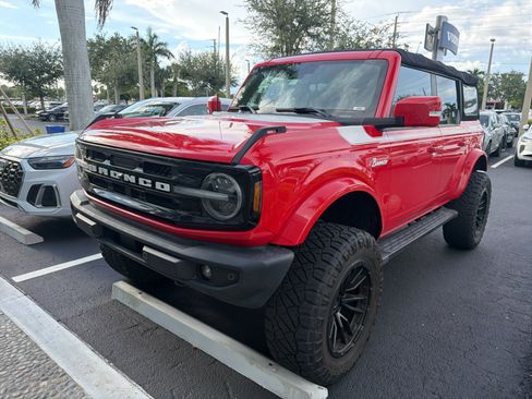Used 2022 Ford Bronco Outer Banks AWD/4WD image 3
