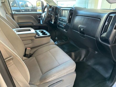 Used 2016 Chevrolet Silverado 3500 W/T image 16