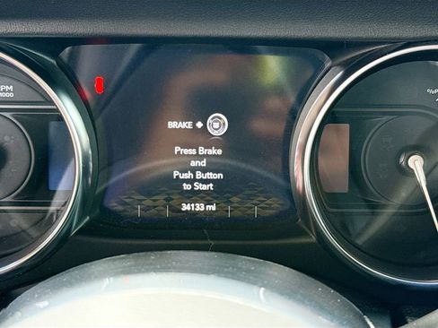 Used 2022 Jeep Wrangler Unlimited Sahara w/ Cold Weather Group AWD/4WD image 13