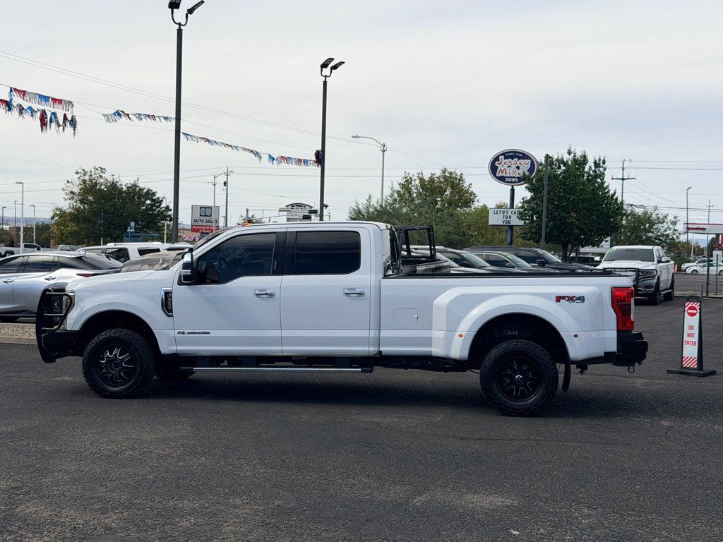 Used 2019 Ford F350 Lariat w/ Lariat Ultimate Package AWD/4WD image 2