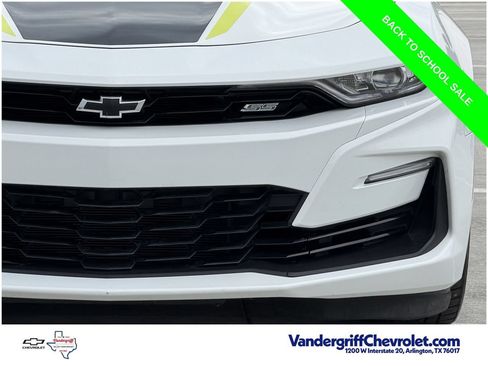 Used 2021 Chevrolet Camaro SS RWD image 8