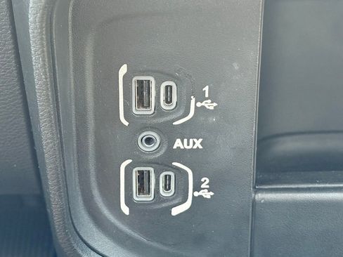 Used 2019 RAM 3500 Tradesman w/ Chrome Appearance Group AWD/4WD image 25